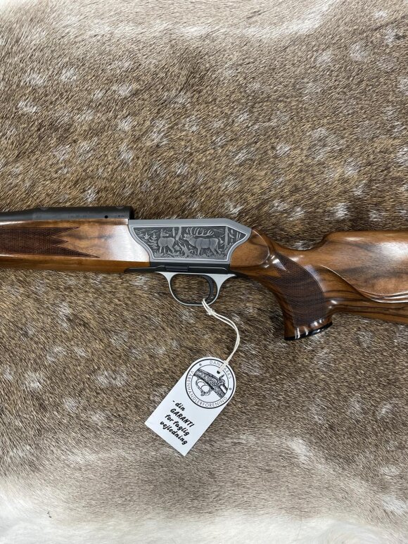 Nye rifler - Blaser - Blaser R8 Lux Grade 5 System 